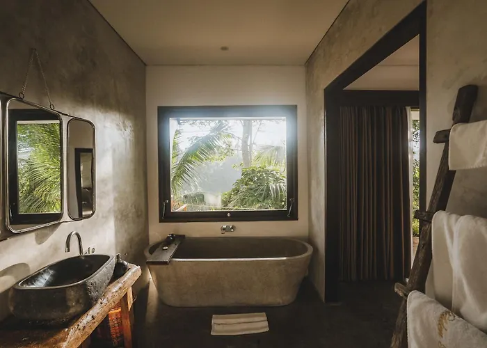 Hotel The Hidden Paradise - Chse Certified 4*