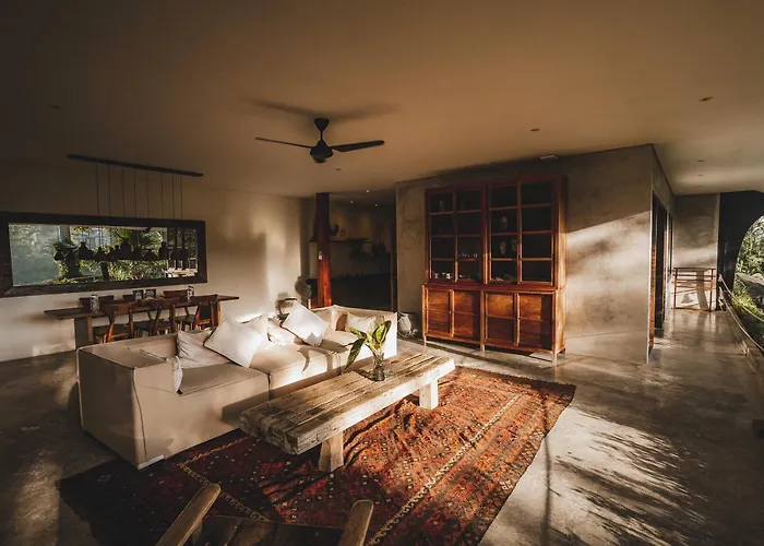 Hotel The Hidden Paradise - Chse Certified